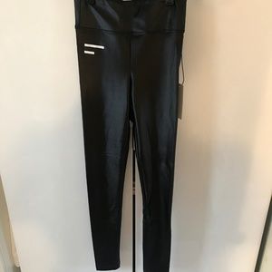 Koral Lustre Legging - Black - XS